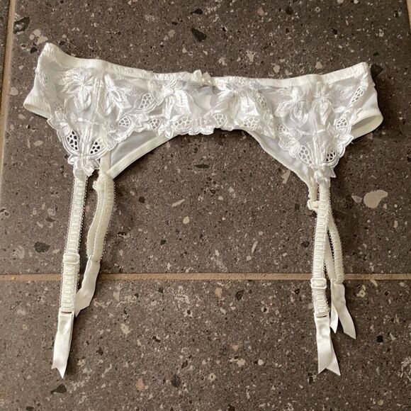 Chanteuse Garter & thong bride Victorian style sz- 2xL - Picture 2 of 7